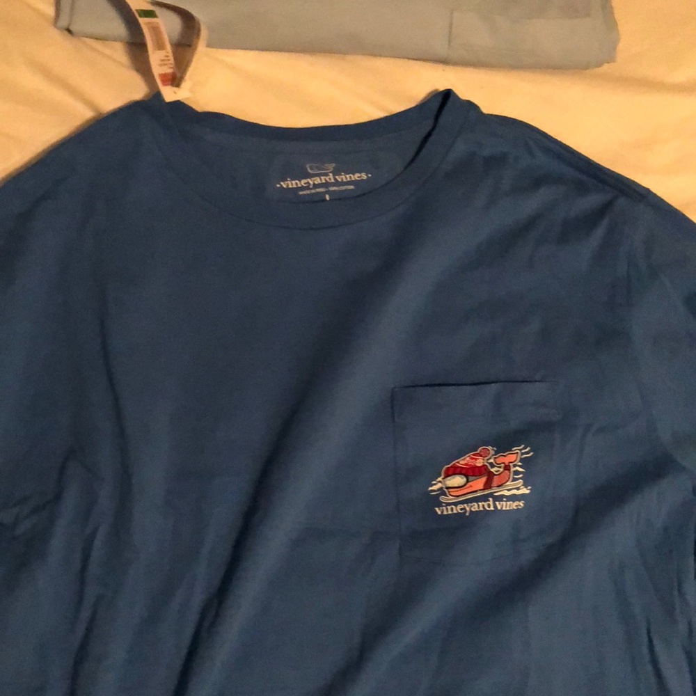 Brand new w tags!! Size L vineyard vines!